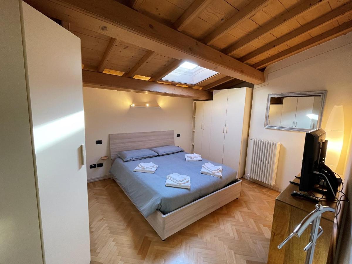 Attic 1 Centro Storico Apartment Peschiera del Garda Exterior foto