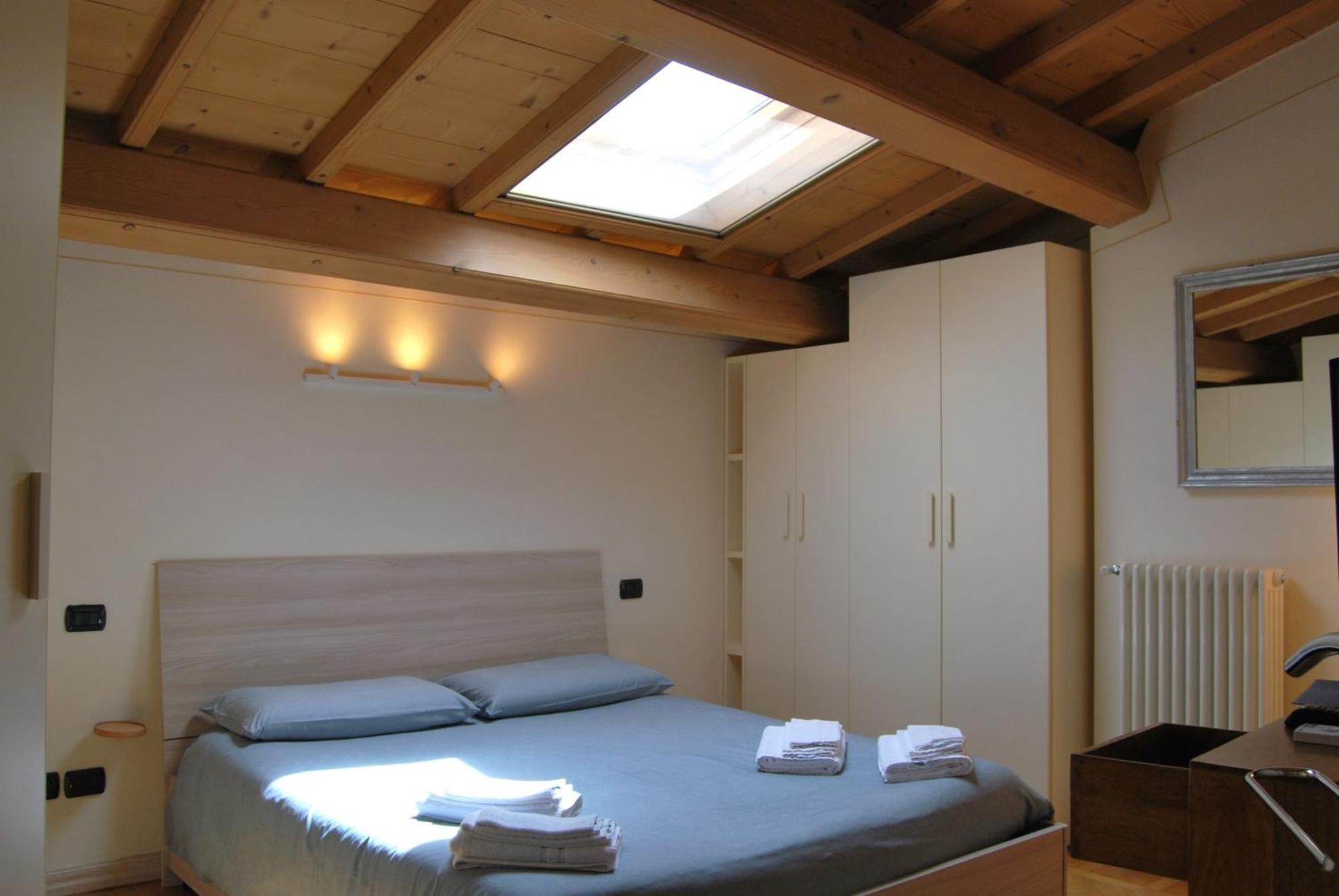 Attic 1 Centro Storico Apartment Peschiera del Garda Exterior foto