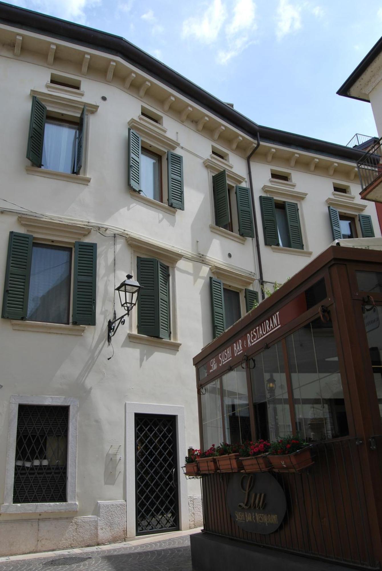 Attic 1 Centro Storico Apartment Peschiera del Garda Exterior foto