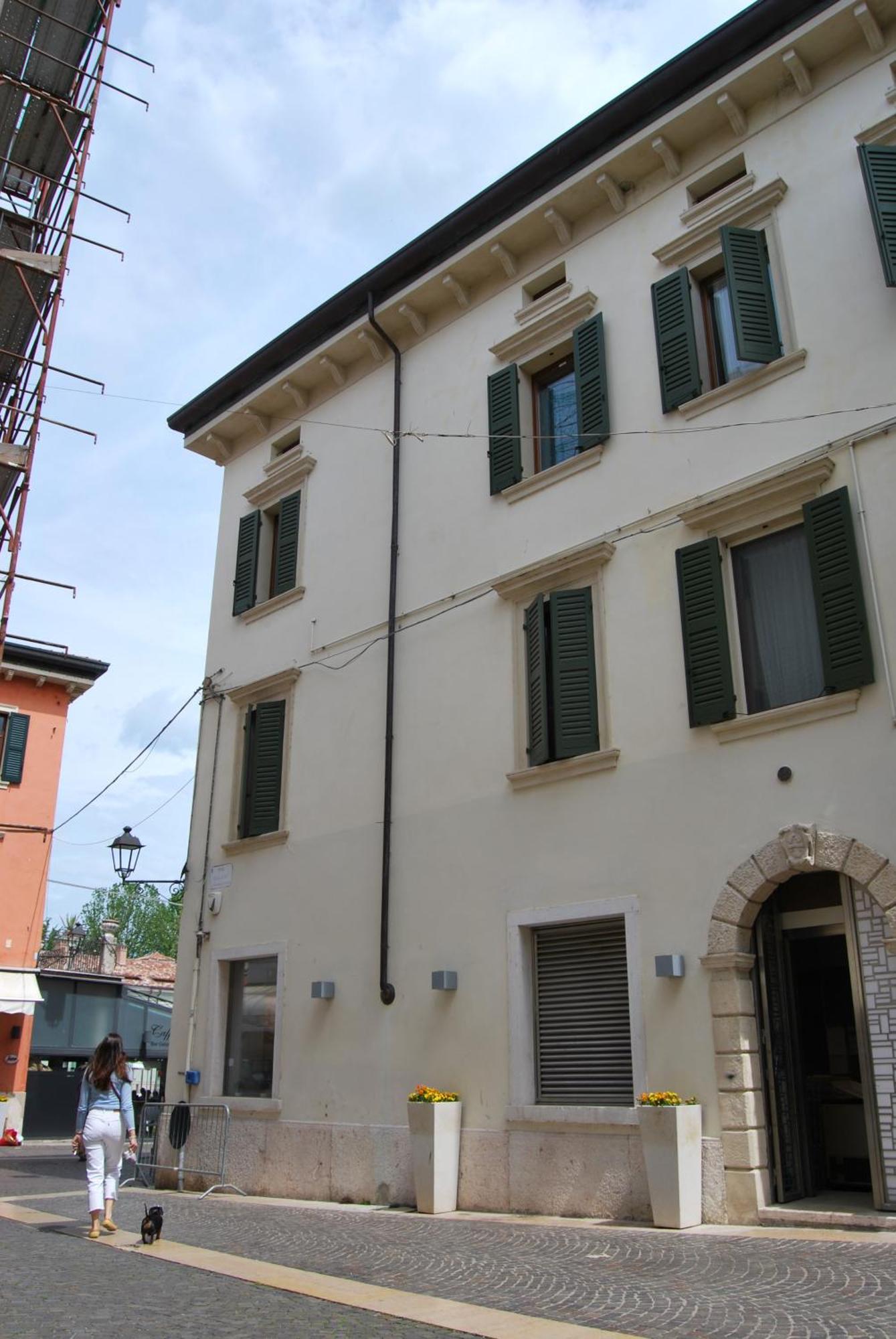 Attic 1 Centro Storico Apartment Peschiera del Garda Exterior foto